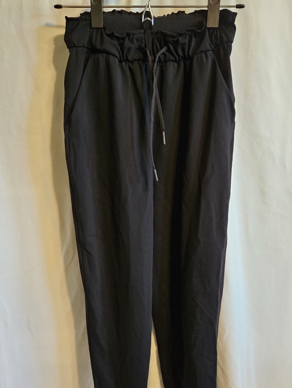lululemon- Women's Black Drawstring Jogger Pants SZ. 4